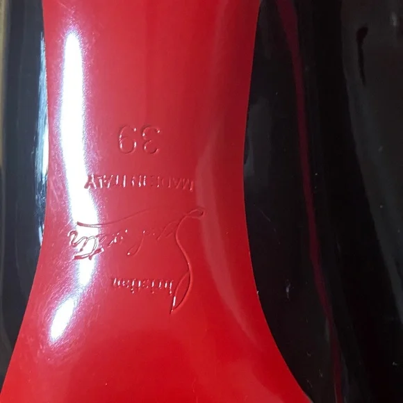 Elegant Black and Red Heels - Picture 6 of 8